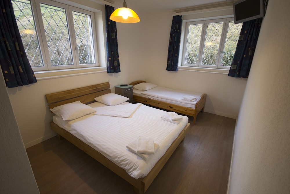 

Roma - Montreux - Hotel Abaca
