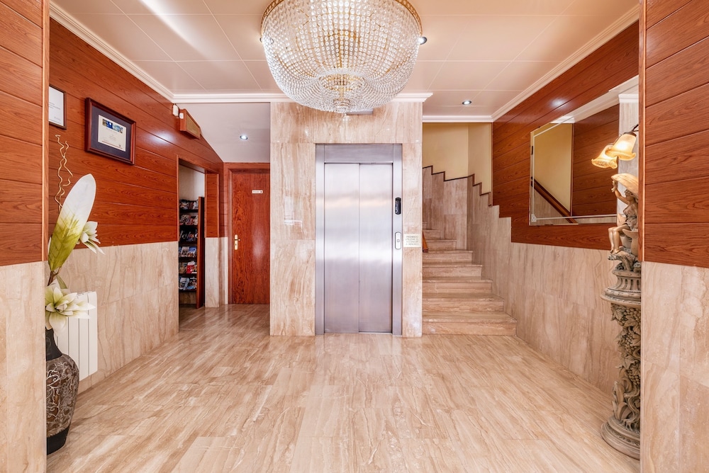 

Bari - Tarragona - Hotel Canadá