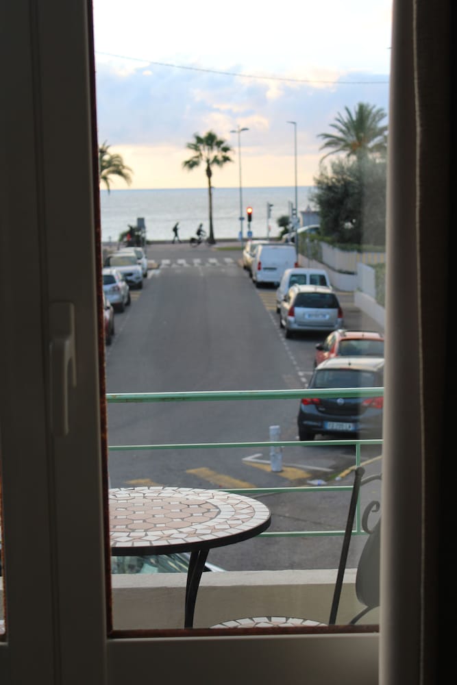 

Napoli - La Gaude - Hôtel La Villa des Oliviers