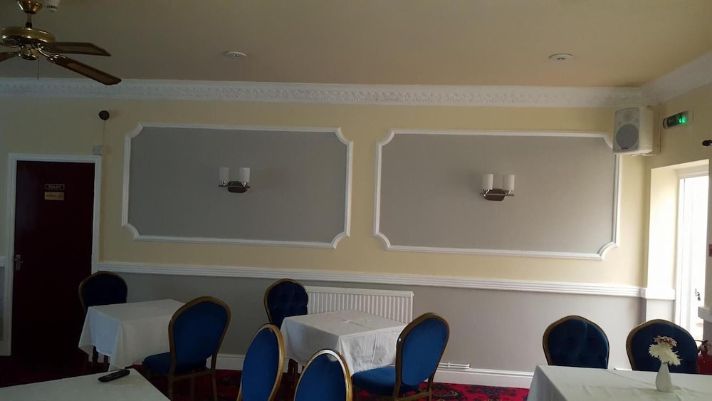 

Roma - Crewe - The Waverley Hotel