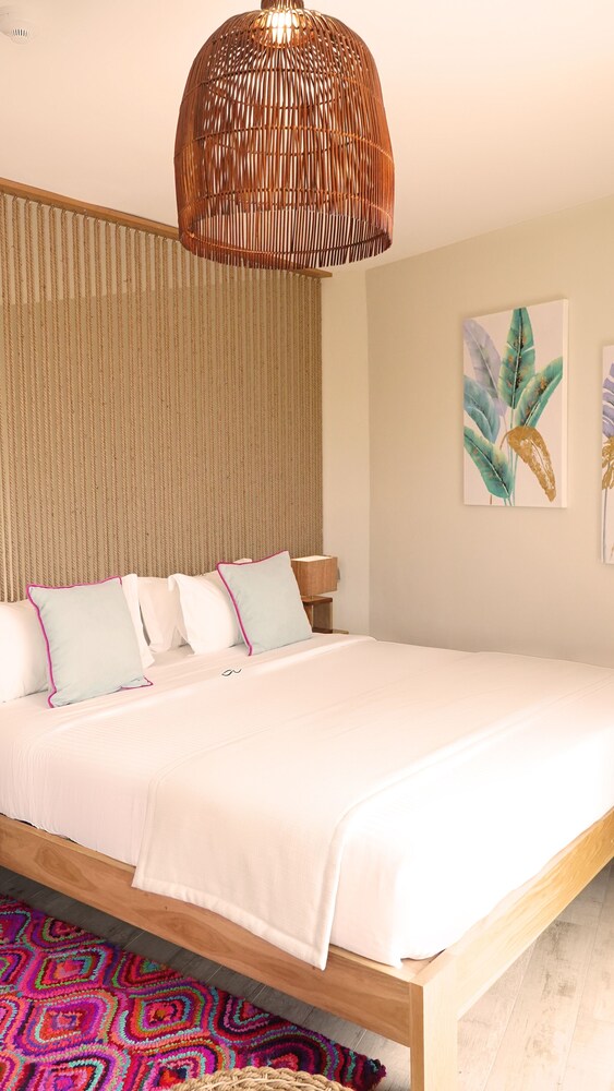 

Milano - Port Chambly - The Address Boutique Hotel