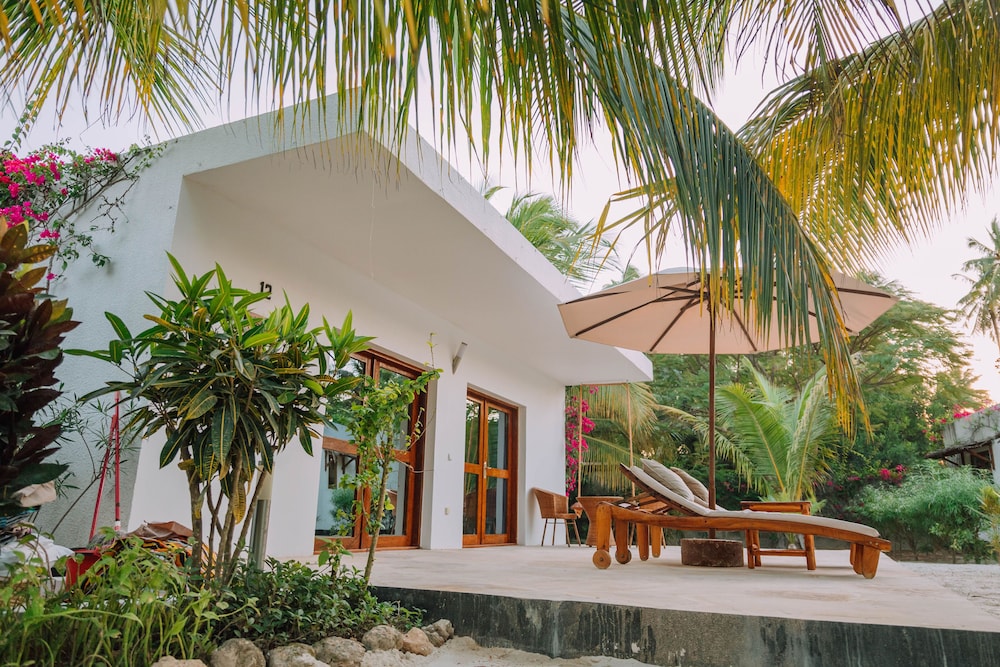 

Bari - Kiwengwa - White Paradise Zanzibar