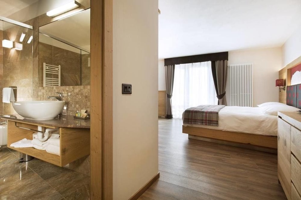 

Cagliari - Selva di Val Gardena, Montagna Italia - Chalet Marcora