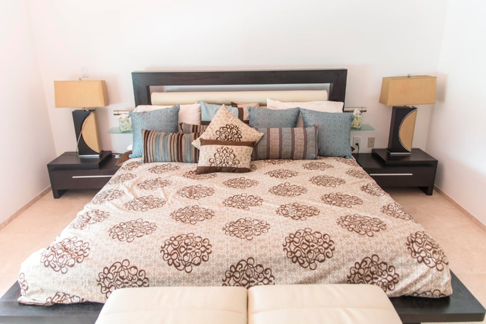 

Verona - St. John's - HBK Villa Rentals at Jolly Harbour