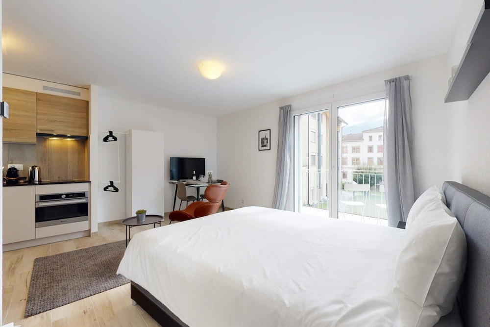 

Bari - Leysin - Nonanteneuf Appart-hôtel - Aigle