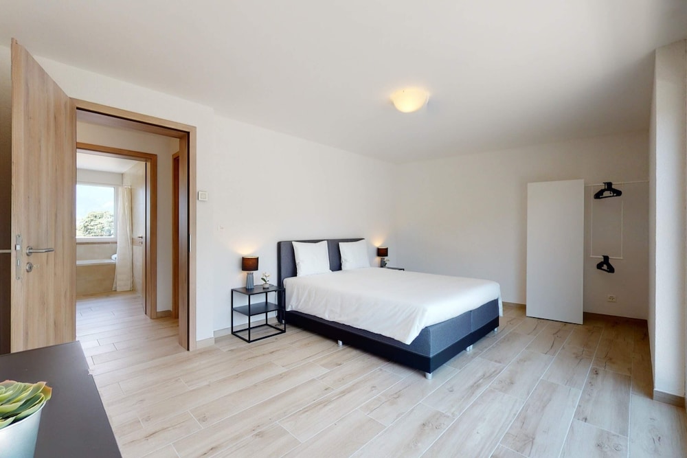 

Roma - Leysin - Nonanteneuf Appart-hôtel - Aigle