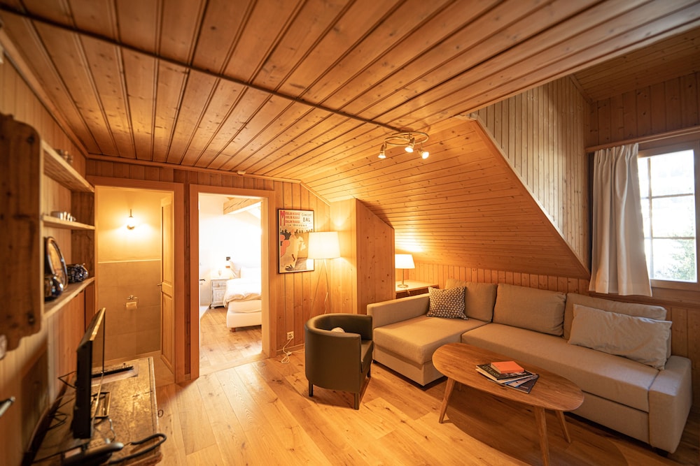 

Bari - Gstaad - Hotel Alpenrose mit Gourmet-Restaurant Azalée