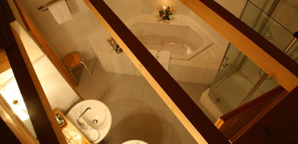 

Roma - Gstaad - Hotel Alpenrose mit Gourmet-Restaurant Azalée