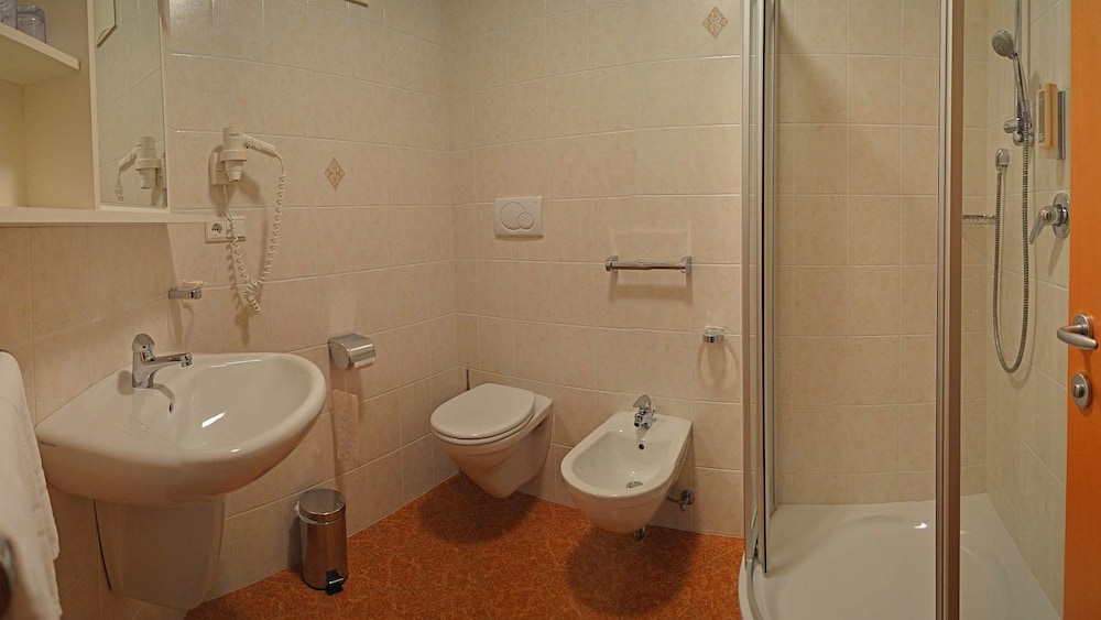 

Cagliari - Valdaora - Hotel Trenker