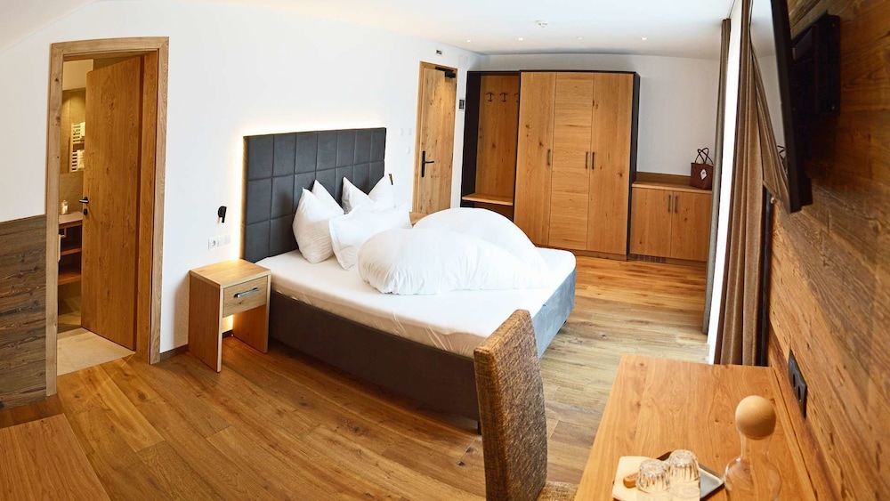 

Milano - Valdaora - Hotel Trenker
