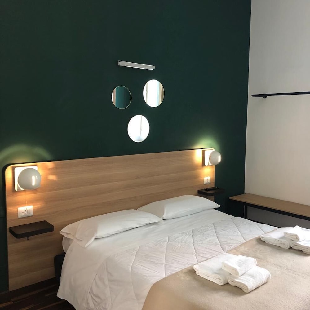 

Milano - Matera - Il Piccolo Albergo Matera