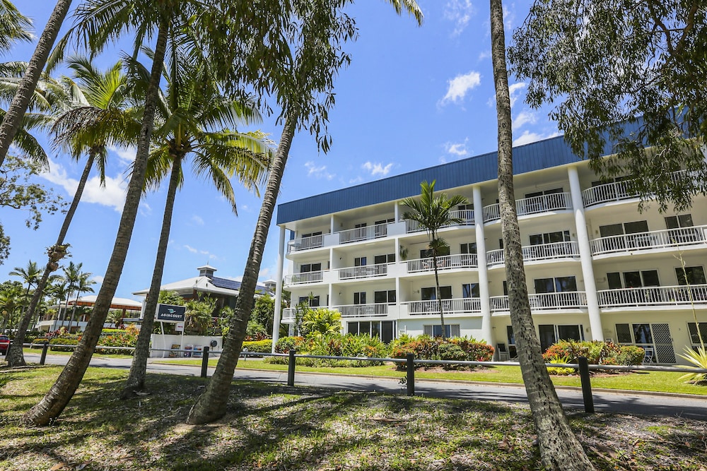 

Bologna - Palm Cove - Agincourt Beachfront Apartments