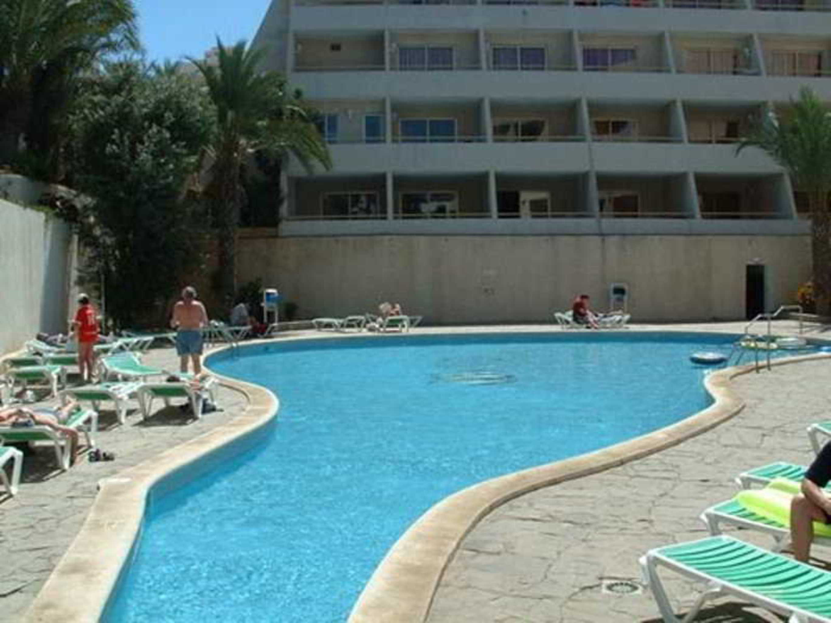 

Bari - Arona - Las Piramides