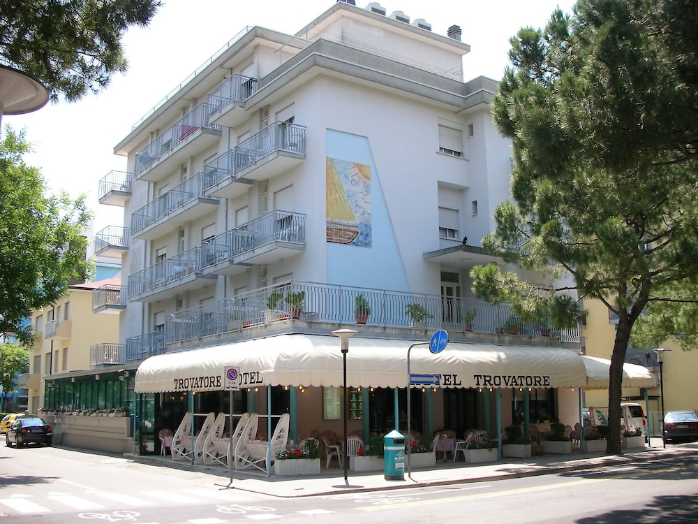 

Napoli - Riviera Veneta e Lignano Sabbiadoro, Mare Italia - Hotel Trovatore