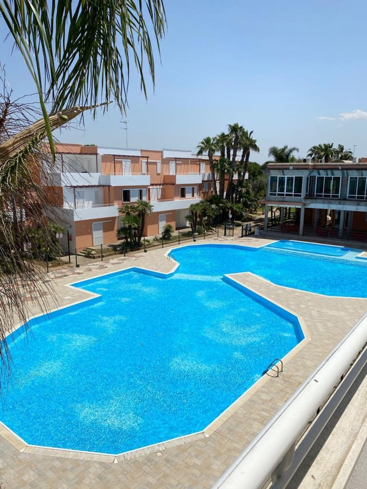 

Bari - Porto Cesareo - Tramonti Residence
