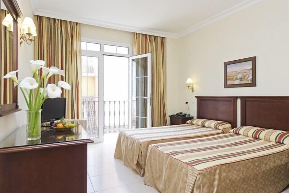 

Napoli - La Orotava - Hotel Marte