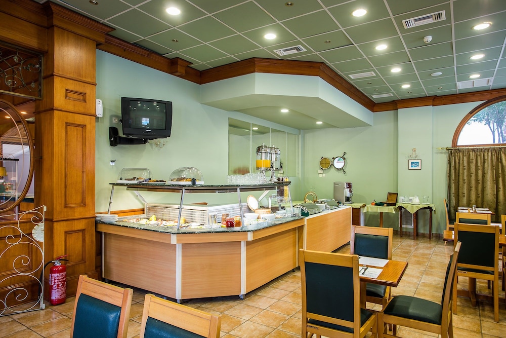 

Bari - Gouvia - Paradise Inn