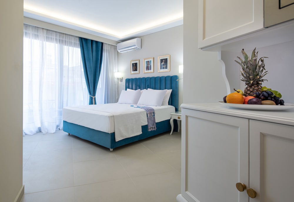 

Bologna - Nea Kalikratia - Light Blue Hotel