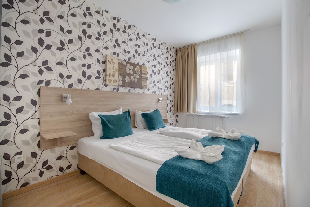 

Napoli - Budapest - Prince Apartments