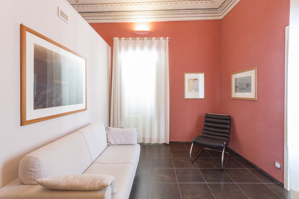 

Milano - Donnalucata - Hotel Novecento