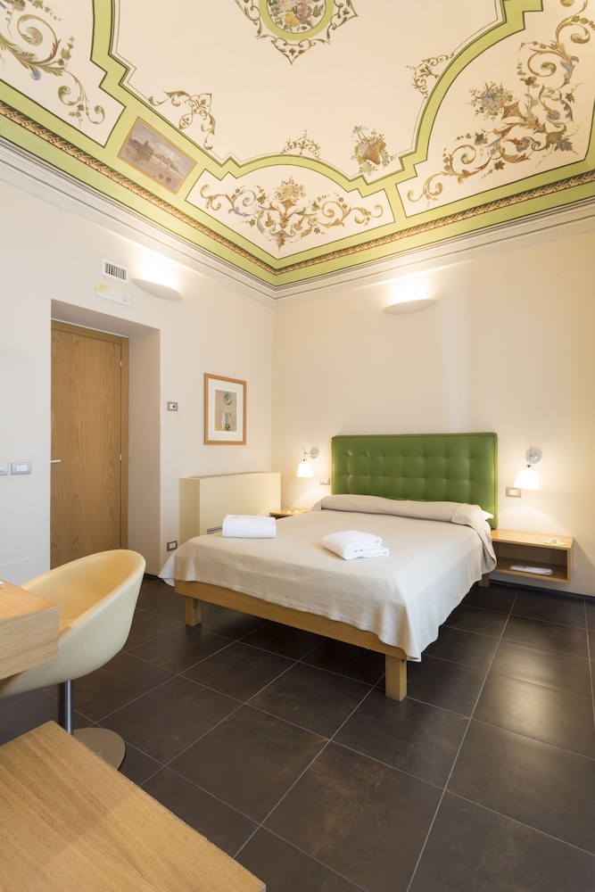 

Pisa - Donnalucata - Hotel Novecento
