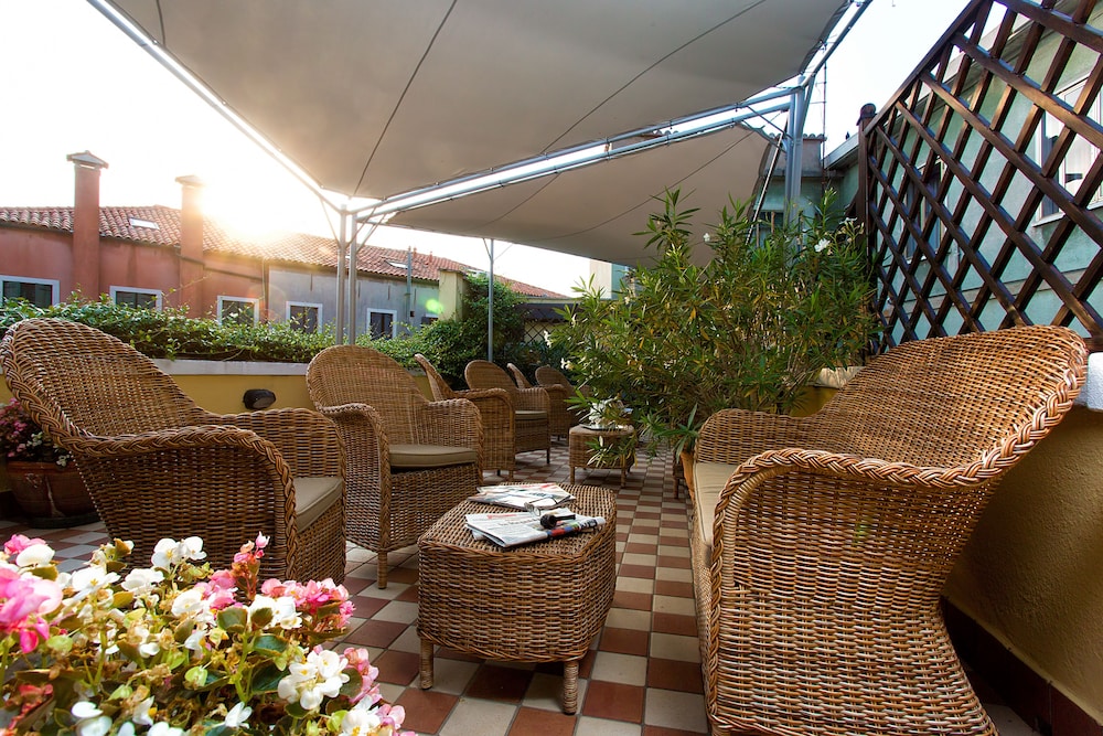 

Brindisi - Venezia, Aeroporto Marco Polo - Hotel Conterie