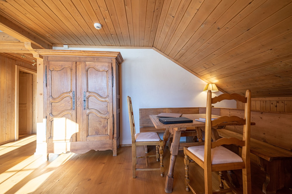 

Milano - Gstaad - Hotel Alpenrose mit Gourmet-Restaurant Azalée