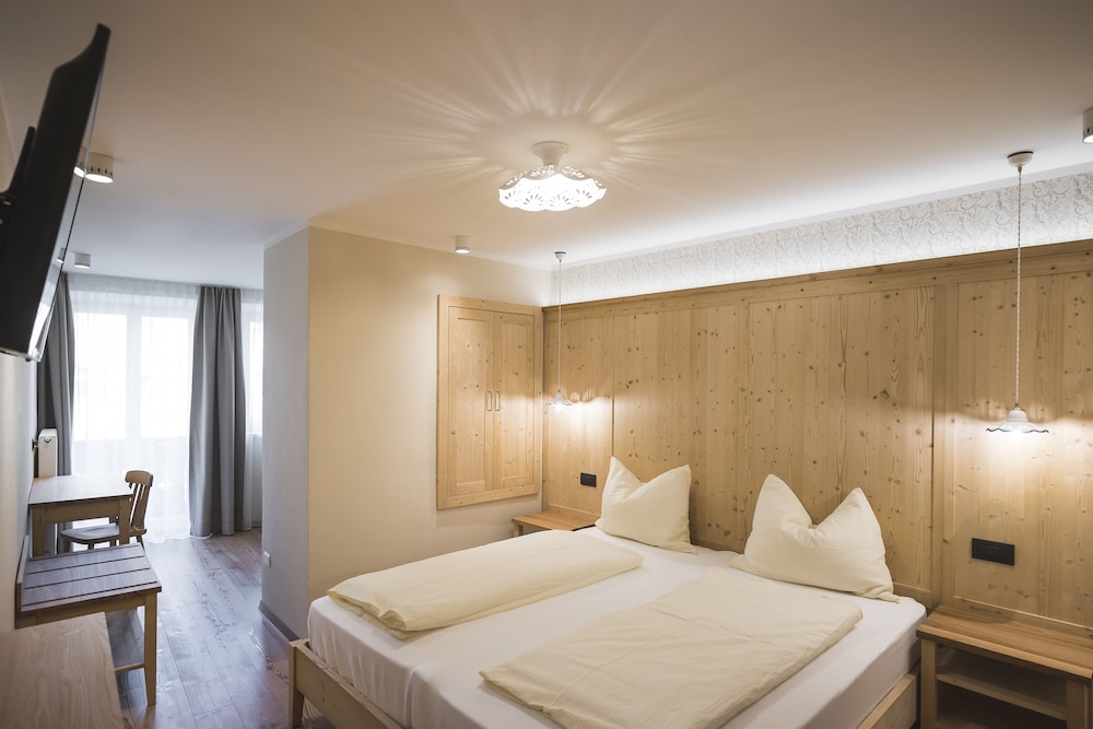 

Roma - San Candido - Emma Historic Hotel