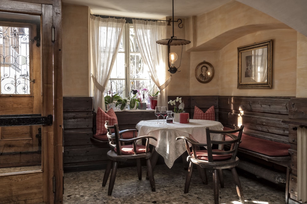 

Bari - Dobbiaco - Emma Historic Hotel