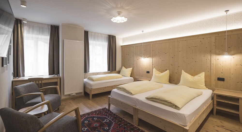

Torino - Villabassa - Emma Historic Hotel