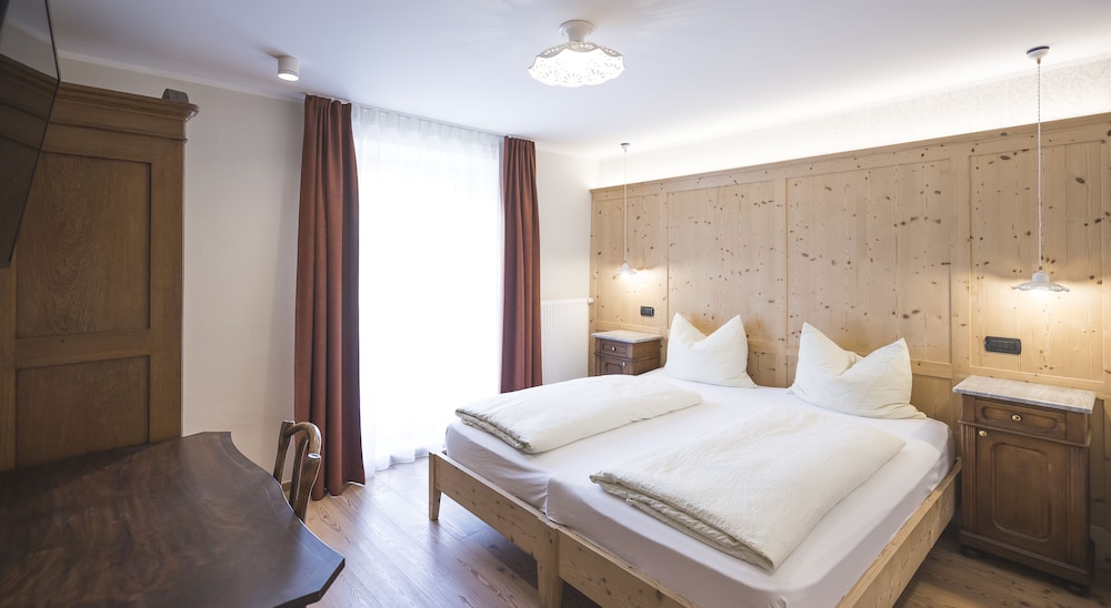 

Napoli - San Candido - Emma Historic Hotel