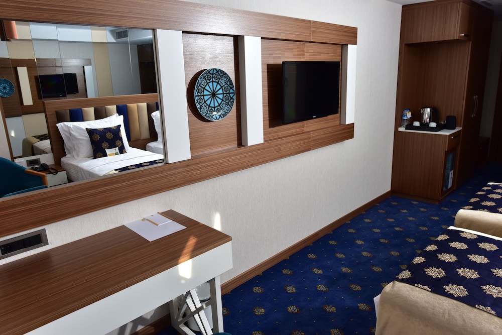 

Catania - Manisa - Giritligil Hotel