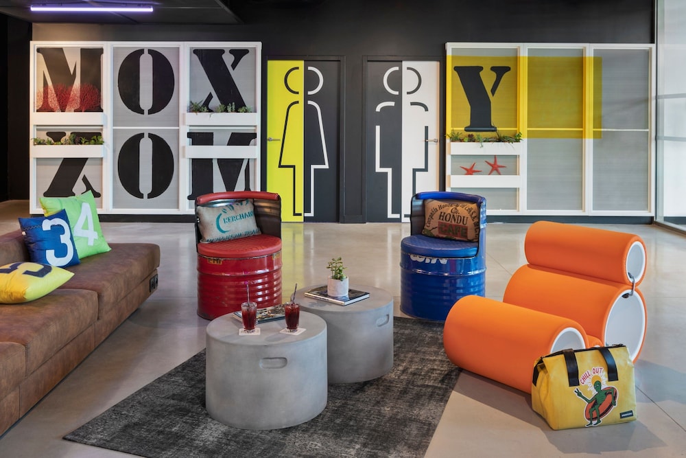 

Roma - Saint-Cyr-sur-Mer - Moxy La Ciotat