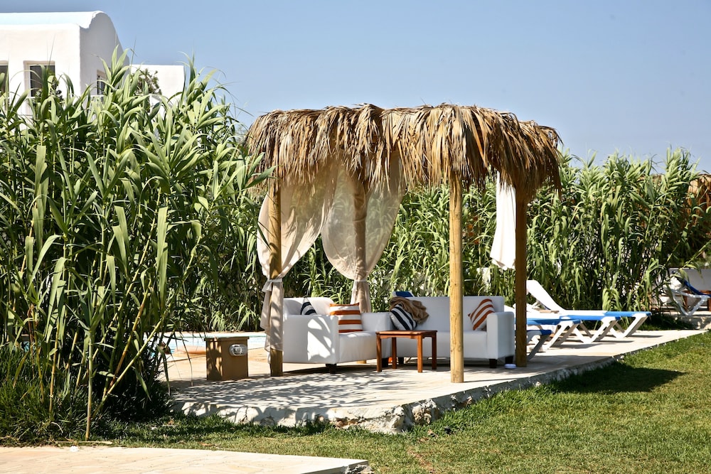 

Milano - Paralimni - Thalassines Villas