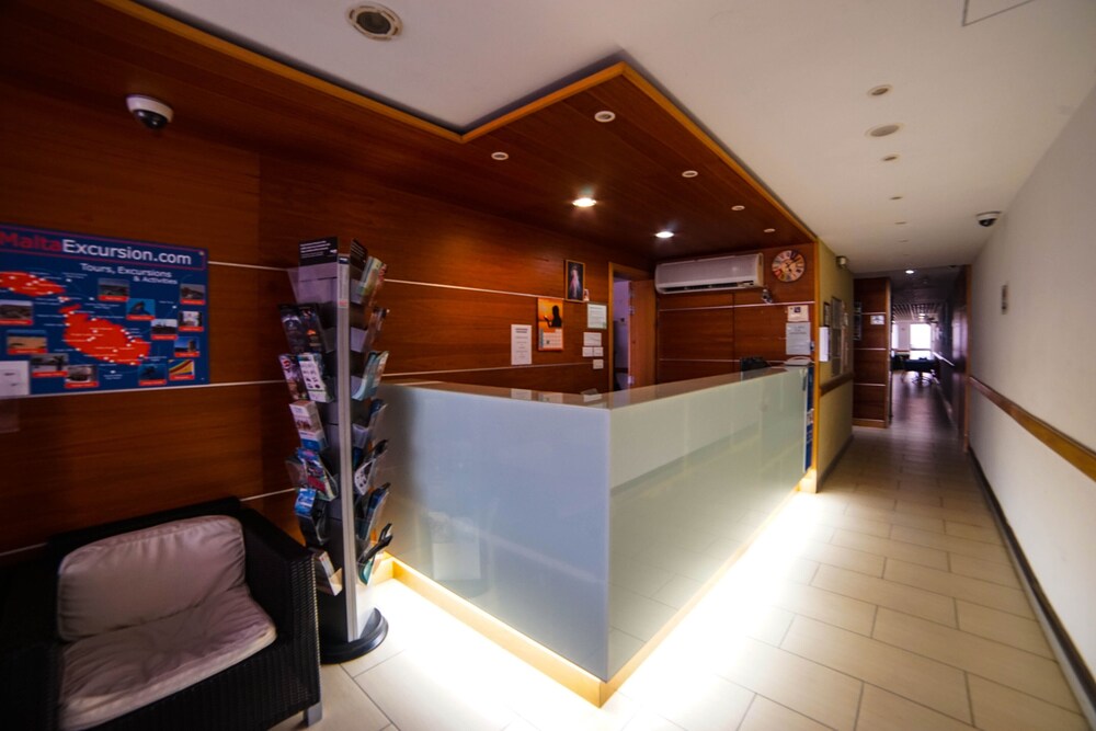 

Venezia - Naxxar - Qawra Point Holiday Complex