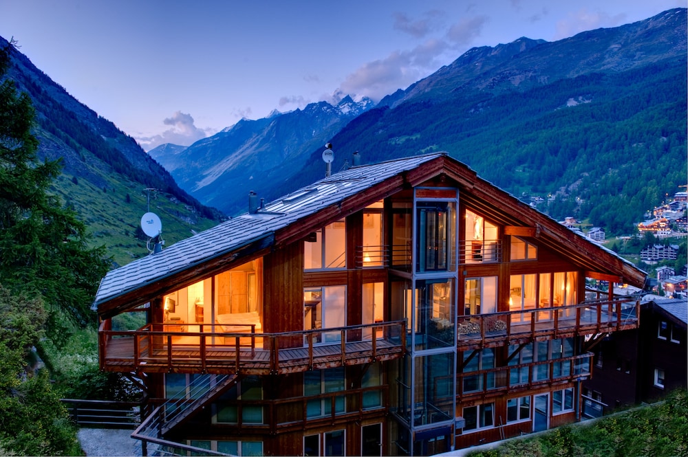 

Milano - Zermatt - Mountain Exposure Luxury Chalets & Penthouses & Apartments