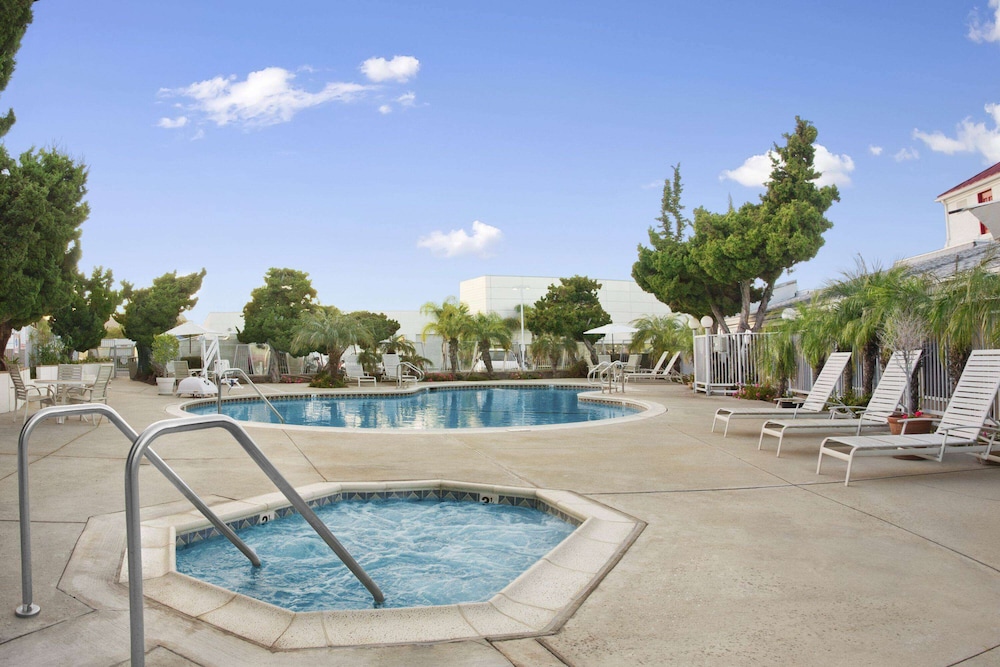 

Milano - Torrance - Ramada By Wyndham Torrance