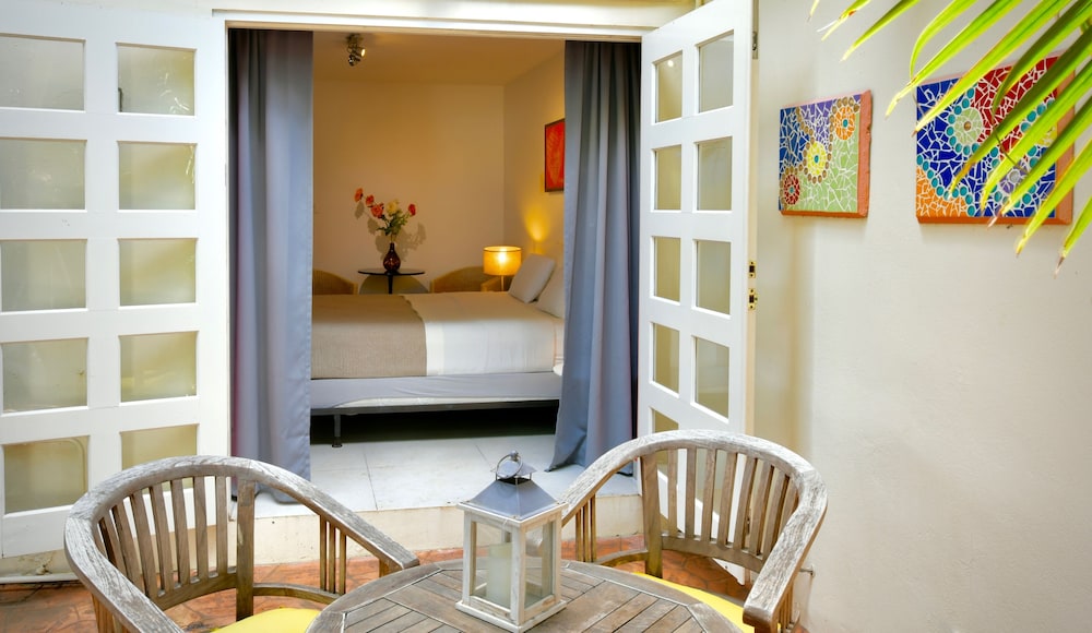 

Roma - Oranjestad - Wonders Boutique Hotel