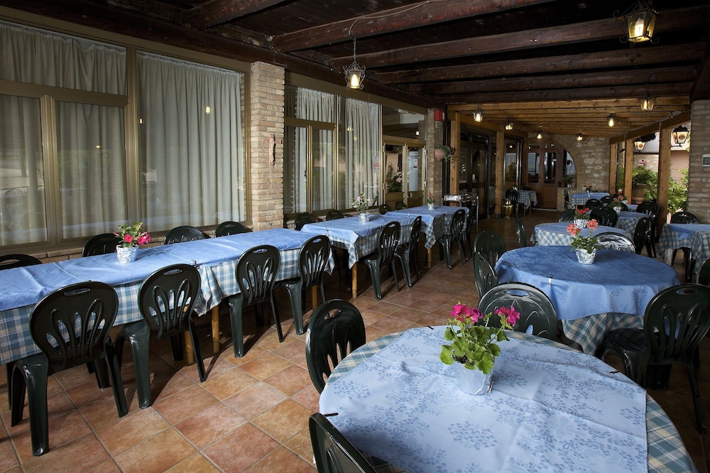 

Bologna - Assisi - Hotel Da Angelo