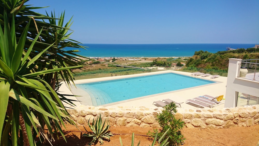 

Pescara - Castellammare del Golfo - La Blanca Resort & Spa