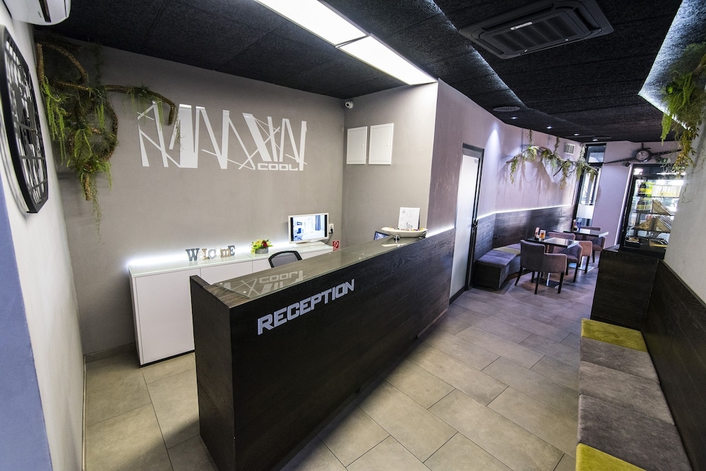 

Napoli - Velika Gorica - Hotel Cool Zagreb Airport