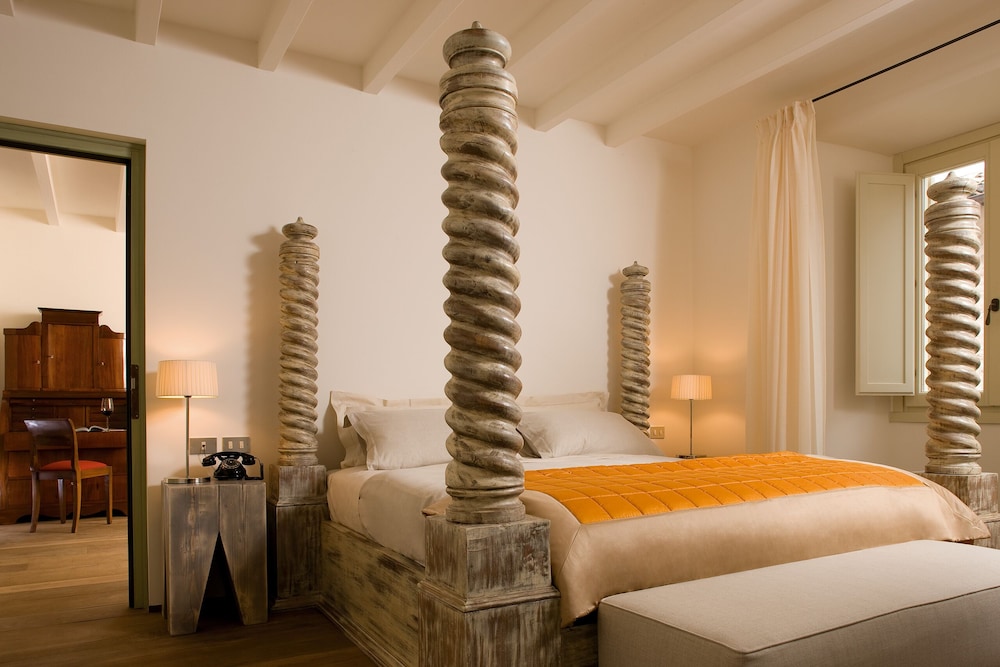 

Bari - Norcia - Relais & Chateaux Palazzo Seneca