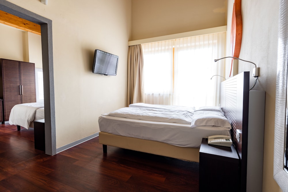

Catania - Trento - Hotel Norge
