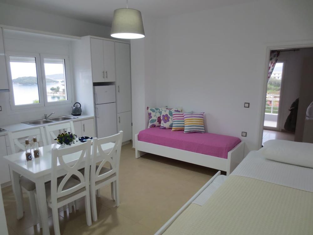 

Pescara - Ksamil - Hotel Mira Mare
