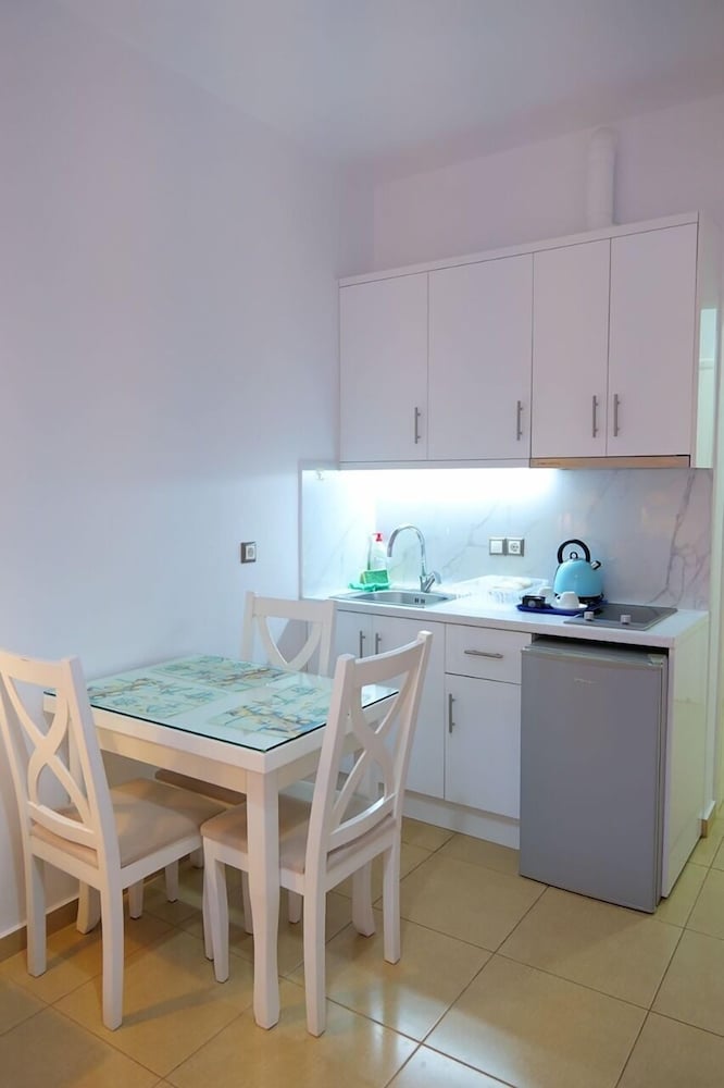 

Bari - Ksamil - Hotel Mira Mare