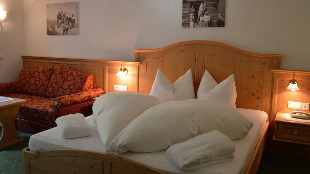 

Napoli - Villabassa - Hotel Trenker