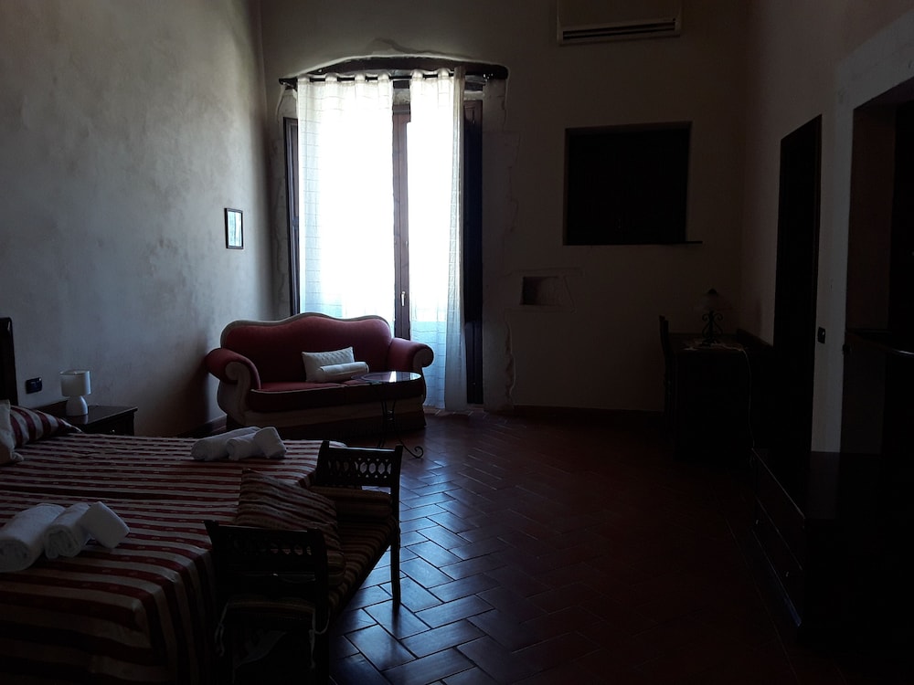 

Milano - Ognina - Hotel Lady Lusya