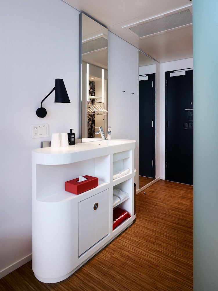 

Roma - Key Biscayne - citizenM Miami Brickell