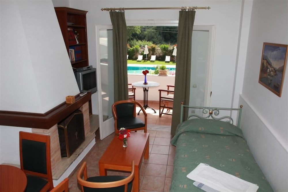

Napoli - Liapades - Paradise Inn