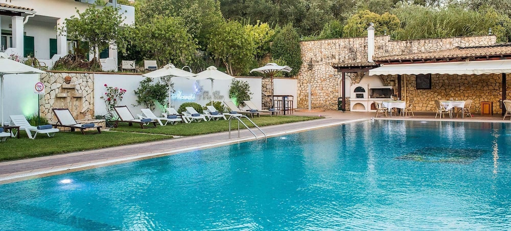 

Napoli - Liapades - Paradise Inn